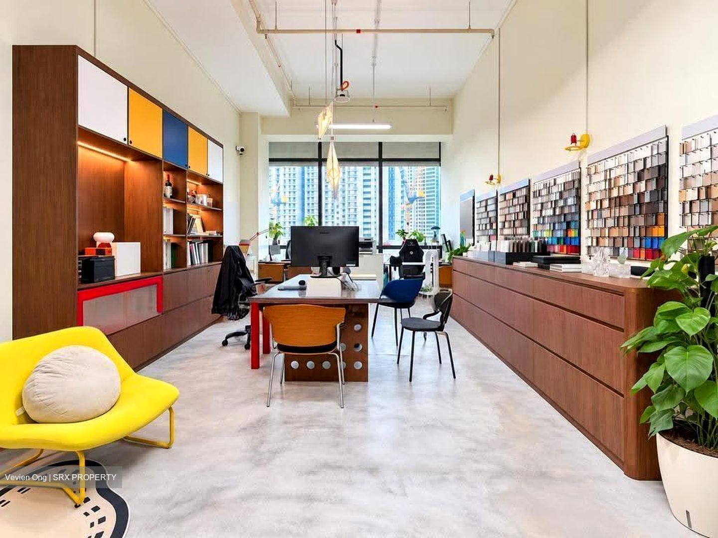 Woods Square (D25), Office #623503131